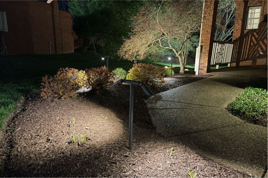 MR16 vs. Encapsulated Bi-Pin: Which Landscape Lamp Belongs on Your Next Job?